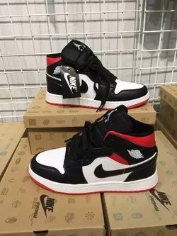 Кроссовки Nike Air Jordan с мехом высокие белые с черным, красным